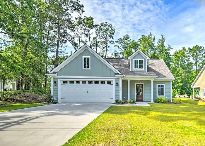 Charming Pawleys Island Home ~ 4 Mi To Beach!