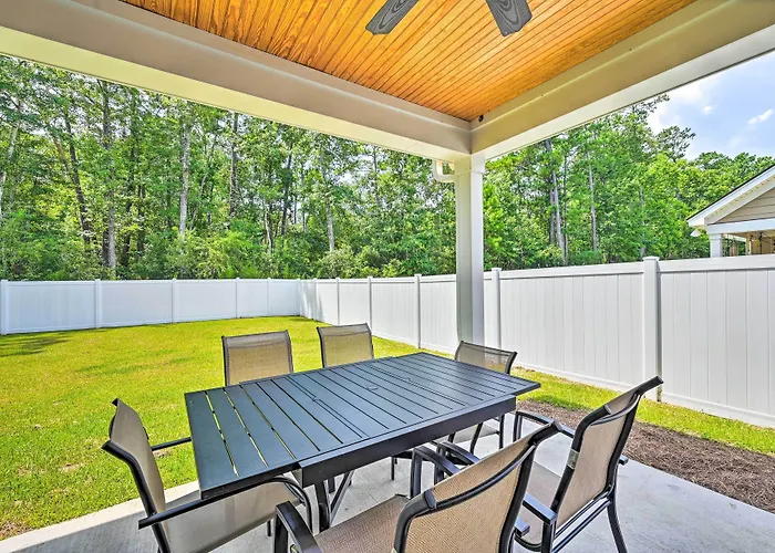Charming Pawleys Island Home ~ 4 Mi To Beach!